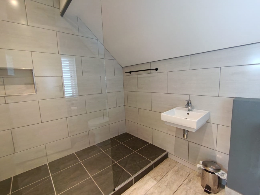 To Let 1 Bedroom Property for Rent in Newlands Western Cape
